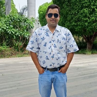 हम हम हैं तुम तुम हो ना हम कम है ना तुम कम हो