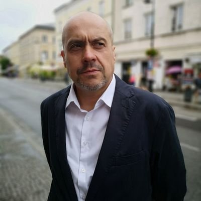 „Sukces nigdy nie jest ostateczny, porażka nigdy nie jest totalna – liczy się tylko odwaga.”