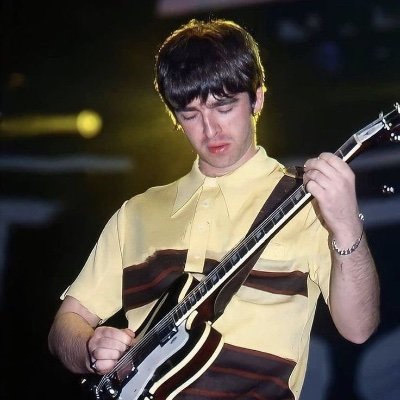 shichen07's profile picture. Eng/中文I use the translator device😌