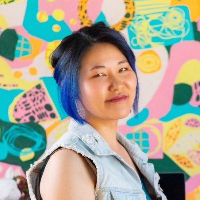 ✨ helping creatives build joyful, sustainable businesses
👩🏻💻 design thinker turned biz & career tinkerer
🌈 creative clarity & storytelling