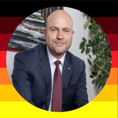 Mitglied des Landtages Bbg | Vizepräsident Landtag Bbg | Vorstandsmitglied @BrandenburgAfD | Verw. Bw. (VWA) | Hier postet Daniel Münschke (DM) & Team (tm)