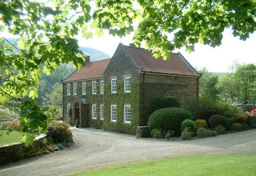laskillhouse's profile picture. Laskill House is in beautiful Bilsdale in the stunning N. Yorks Moors National Park. Built as a private house it has opened its doors as a contemporary B & B.