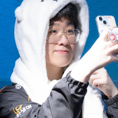 Chobibibo's profile picture. Just Zeus
#HLEWIN