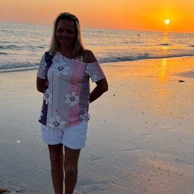 17Frenchie's profile picture. Trump supporter. Fighting for my country!