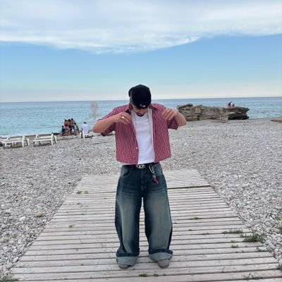 Victorg_2000's profile picture. Estamos de reformas.   🥶
