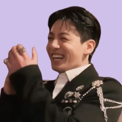#정국 - #jungkook here to admire the first miracle of september and golden popstar ♡ 방탄소년단 woven into every syllable of love.♡ no bts antis or solos allowed.