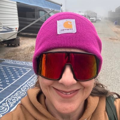 mistcastro's profile picture. Family 💑 pit bulls 🐶 cats 🐱 happiness 😊 love 💖