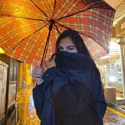 39° 55′ 30″ N 32° 50′ 12″ E
Yıldırımlar yaratan bir ırkın ahfadıyız