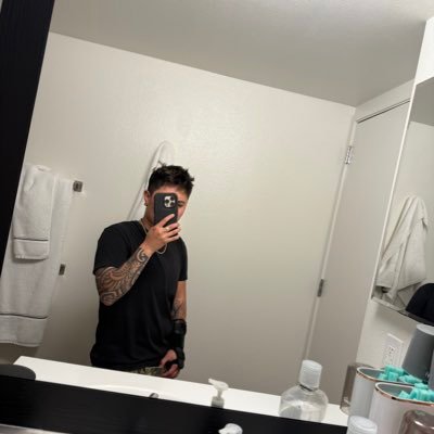 sxkkgl's profile picture. 