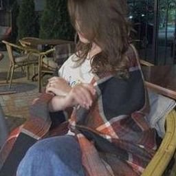 Yheeda489's profile picture. 