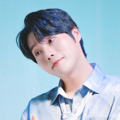 4utumn__'s profile picture. 좋아하는 사람과 좋아하는 극을 봅니다 | 메인트에 흔적 남겨주시면 팔로우해요🥰