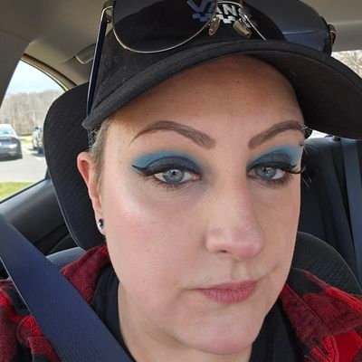 Total nerd that likes to cook and bake. Oh, and makeup. Warning: I live tweet a lot
Now featuring Charlie the Bun🐰🌈12-25-22 & Milo the Moo Cat 🐄🐈⬛