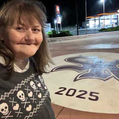 I'm the kickass former Kitsap Democrats chair & 26th Democrats Vice Chair. I'm nerdy, opinionated & adorable. bring me a latte. remind me about using my glasses