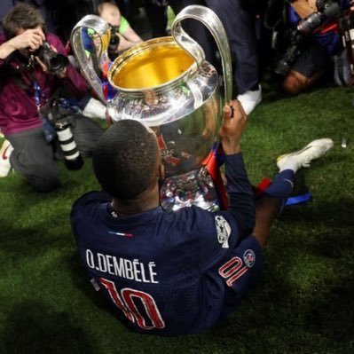 hawkyss__'s profile picture. @PSG_inside ❤️💙 Paris est magique