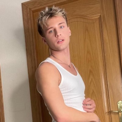all my naughty content https://t.co/AaKg4fnFKV