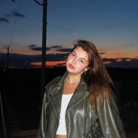 loona Starc (@loona156) 's Twitter Profile