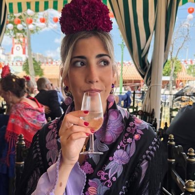 👩🏼⚕️ Enfermera 📍 Jerez 💫 Detrás de un palio de vuelta cabe la vida entera.