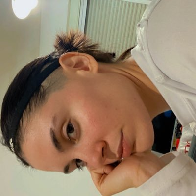 agustinaporras4's profile picture. Amor por el futbol.⚽️💉 Los mejores rocanroles los ví en tu piel. ISFD 86📚