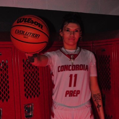 CO 26’ 6’2 SG/PF | @cpswbb #11 | Brand Athlete | ✝️ | hoop ig: kj.callahan | email: kamryncallahan2@gmail.com | 443-876-2654