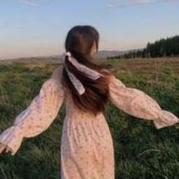 Ilarieli7242's profile picture. 