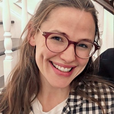 Hi 👋 @everyone❤️ I got my big break playing Sydney Bristow on Alias, which opened doors to film roles in 13 Going on 30, Juno, and Dallas Buyers Club.