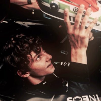 twwlsmiths's profile picture. just here for the shits n giggles | 33 12 55 63 🏎️