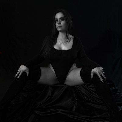 piperjamesxoxo's profile picture. ✨ Piper James | Model 🤷🏻‍♀️✨ Sarcasm & Fun Expert 😏💁🏻‍♀️ Taken 💍 ❤️ No DMs, sorry not sorry! 🙅🏻‍♀️