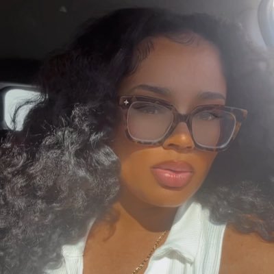“She opens her mouth with wisdom, and the teaching of kindness is on her tongue” - Proverbs 31:26 🩶