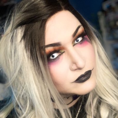 @GlamVonGrimm