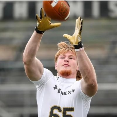 Valley Christian High School | 3.1 gpa | 6’4” 240 lbs | 4.7 40 yd | TE/DE/OLB/DL/LS | C/O 2026 | Email: coltonhider11@gmail.com | Romans 8:18✝️