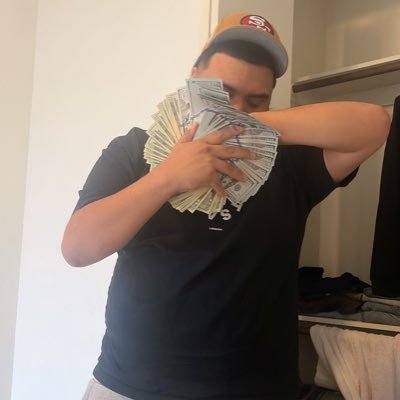 woahbless's profile picture. Lo Que Se Debe, Un Dia Se Paga