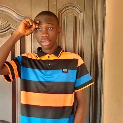 Oluwalegend05's profile picture. 