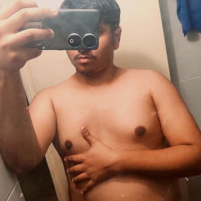 🏳️🌈, 🍑Versátil🍆, 20 años, 🔥Creador de Contenido🔞
link para que manden ideas para mis post o para decirme algo🫣
https://t.co/Mt1C2V0Awe