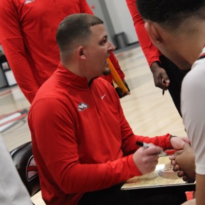 Head Men's 🏀 Coach @ASU_MidSouthMBB. Howard Payne University 🏀 Alum. RIP @KK__20