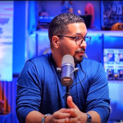 hectormancebov's profile picture. Voz comercial y crónica deportiva. Creador en @periodicohoyrd y @detrasdh. 🎙️ RD