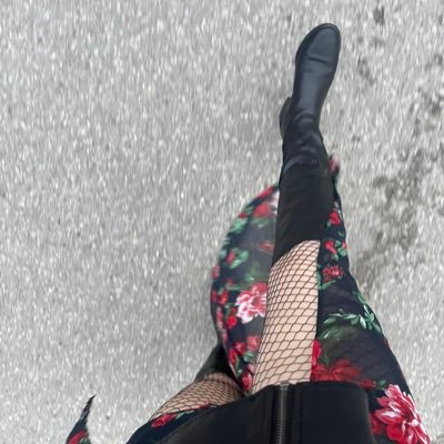 myheartmyhips's profile picture. random twitter girl kisser