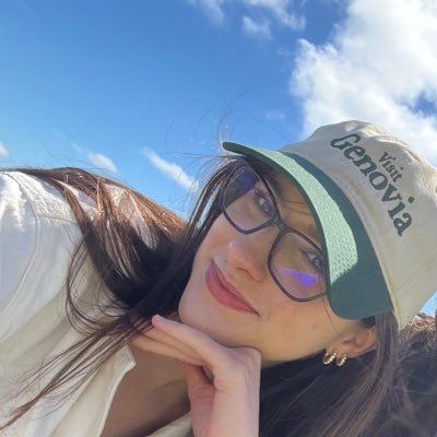 sunderjess's profile picture. un-official president of “the parent trap” (1998) fan club. anne hathaway enthusiast.