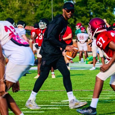 DB Coach @ Warner Robins High School🏈 🏃🏽 VSU Blazer 🔴⚫️12’ . I’m here to make a difference , to IMPACT LIVES🙏🏽🙏🏽No matter what , keep God 1st...