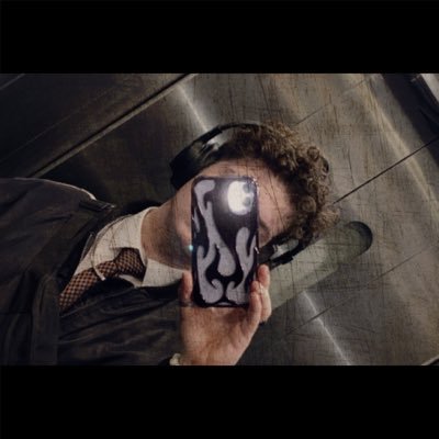 m_stery__uuuu36's profile picture. 20🌟 | 🪐I love designing stuff | Also really love Black Mirror, Doctor Who, The 100 and Grey’s Anatomy 🪐