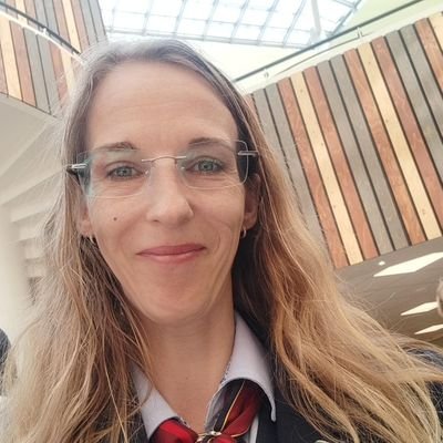 Tweets zijn altijd uit naam van mezelf.
#Treinleven 💛💙
Een respectvolle discussie is een mooie discussie. Zelfs als je het niet eens wordt met elkaar.