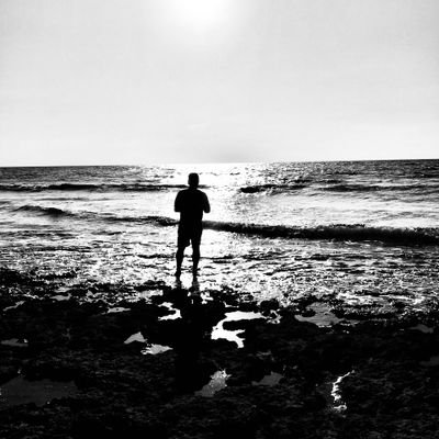 Solivagant—unless good company finds me.
Mountain soul, sea spirit.
Still single, still dreaming.
Breathing stories as I go.