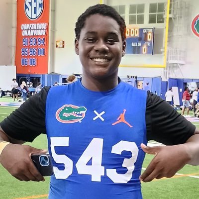 DL | #55 | 5’11 - 215 lbs | Class of 2027 | Florida High Football and T&F | DT - 27.9 m | GPA - 3.7 | Email: mekhi.thelwell52@gmail.com | HC: @HickmanJarrod