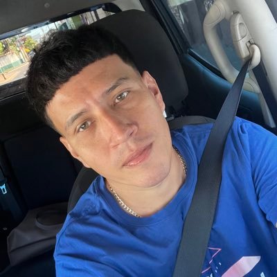 AlfredoZ8811's profile picture. hola mundo 🙃🙃