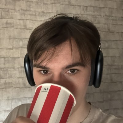 lvsoltears's profile picture. 0_o