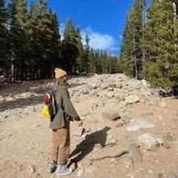 🇺🇸 Born to explore, made to create. I like skiing 🎿, cooking 🍳, hiking 🥾, and photography 📸. Capture joy.