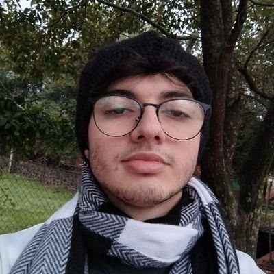 eu tento descansar a cabeça mas escrevo isso às três da manhã