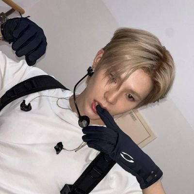 {Dejun's gf}
(fan acc)
mostly exo wayv yedam nmixx aespa itzy riize
🇲🇾
free palastine 🇵🇸
