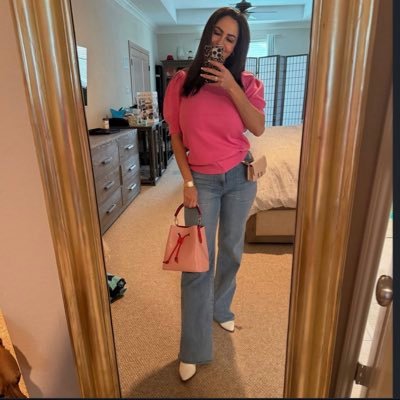 missnancyy123's profile picture. I tweet as freely as an ocean. I pour myself out here! #single @Thirty-Something 😍😉🥰
