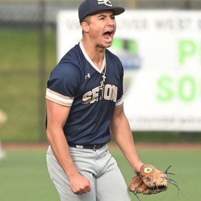 ✝️Thessalonians 5:18✝️Seton Catholic High School/4.03 Weighted GPA/RHP, OF/ @Benz_Baseball /QB/CO’26/6’2-195lbs/email: koltengesser17@gmail.com/📞360-409-6723