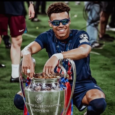 IElhoub's profile picture. J'adore le foot et je suis gourmand